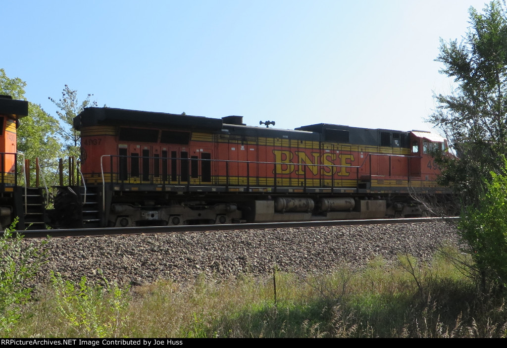 BNSF 4937